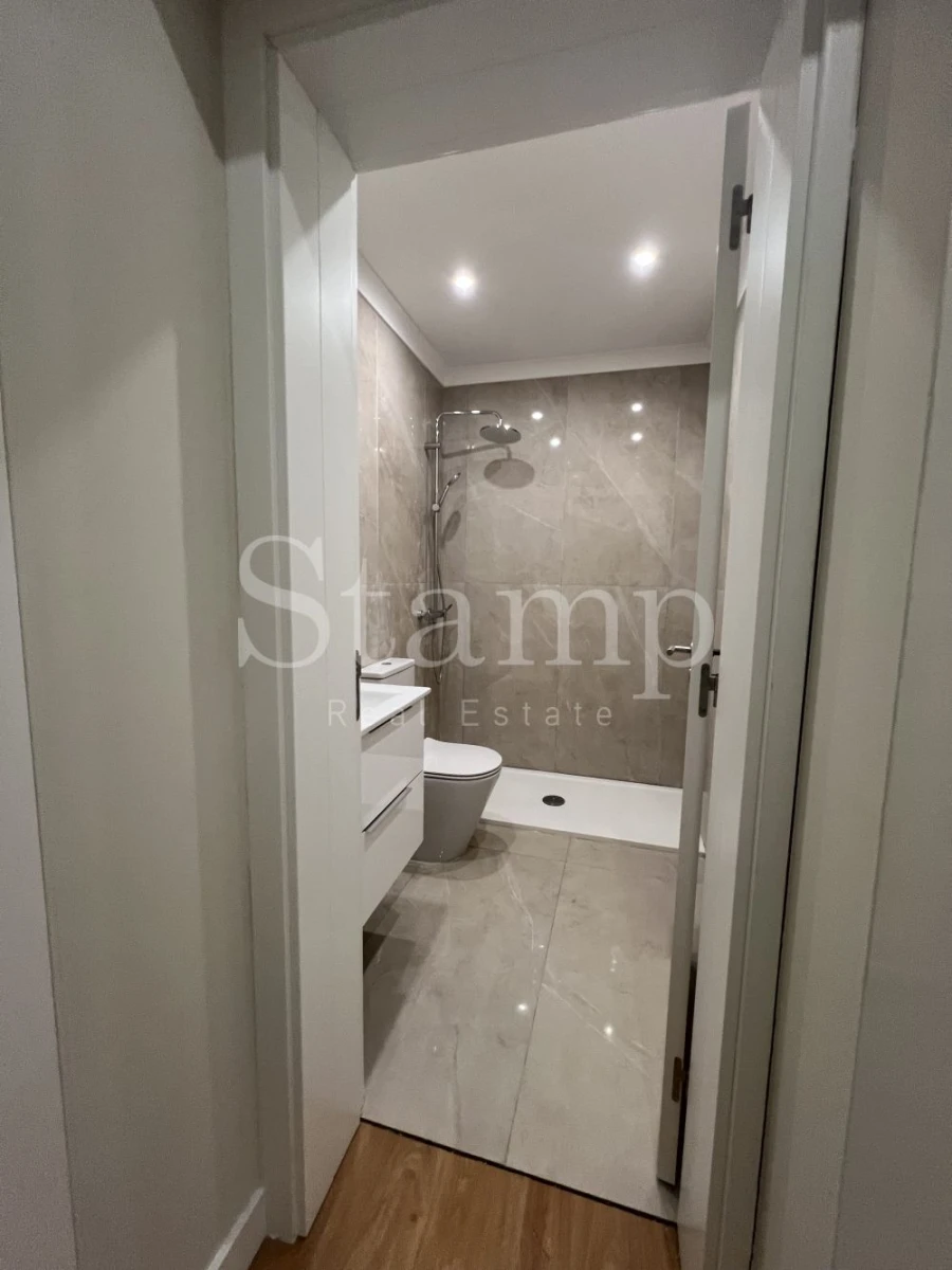 Apartamento T1 para Venda em Arroios Foto 11