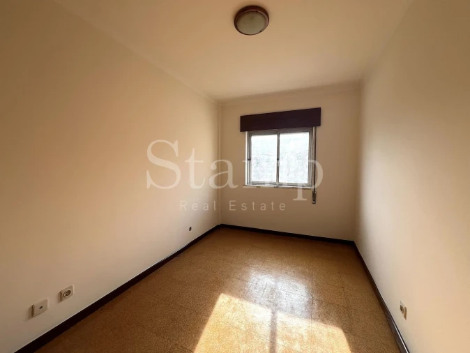 Apartamento T1 para Venda em Loures Foto 8