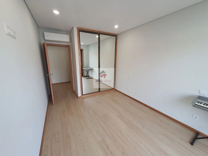 Moradia T3 para Venda em Madalena Foto 22