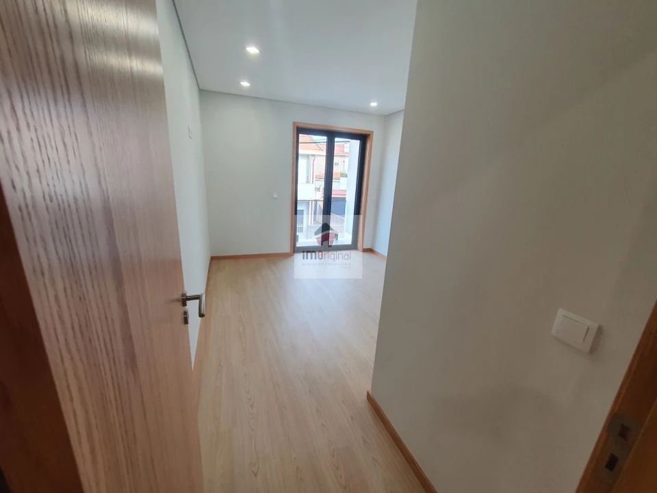 Moradia T3 para Venda em Madalena Foto 27