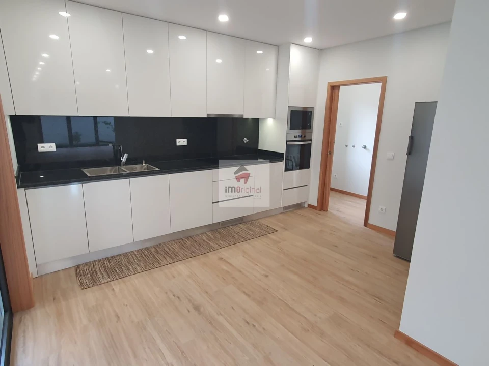 Moradia T3 para Venda em Madalena Foto 8