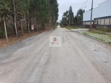 Terreno para Venda em Serzedo e Perosinho