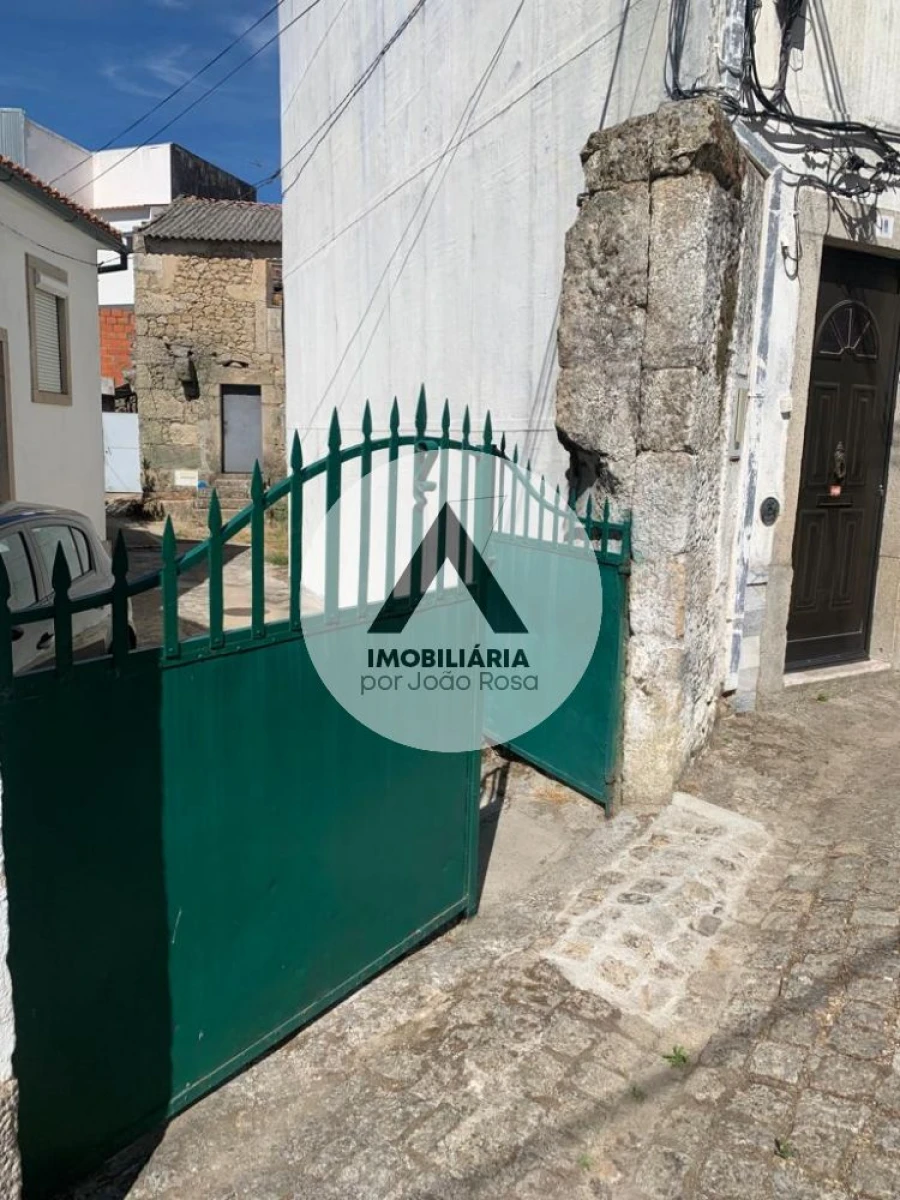 Moradia T3 para Venda em Alcains Foto 4