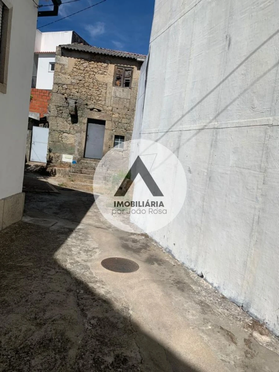 Moradia T3 para Venda em Alcains Foto 2