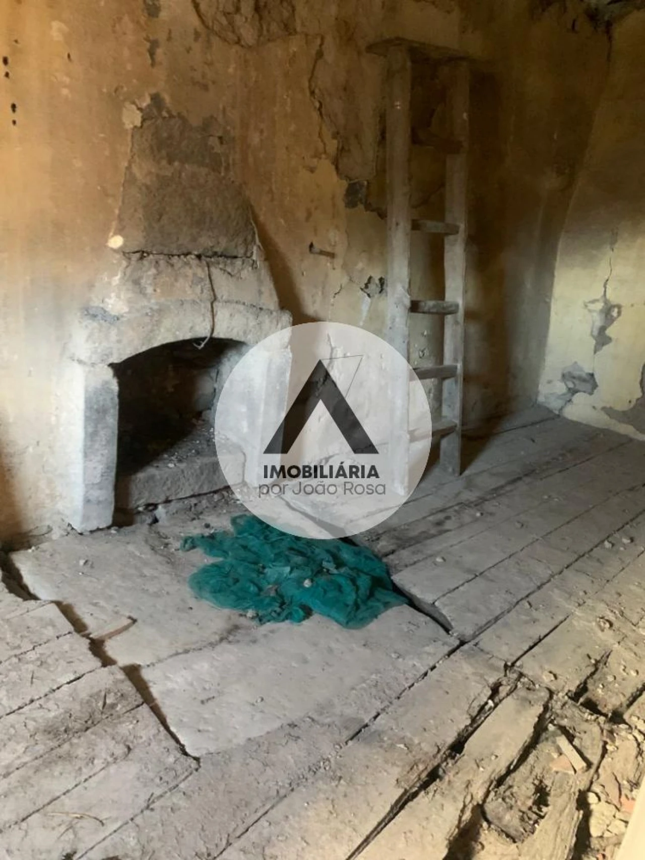 Moradia T3 para Venda em Alcains Foto 11