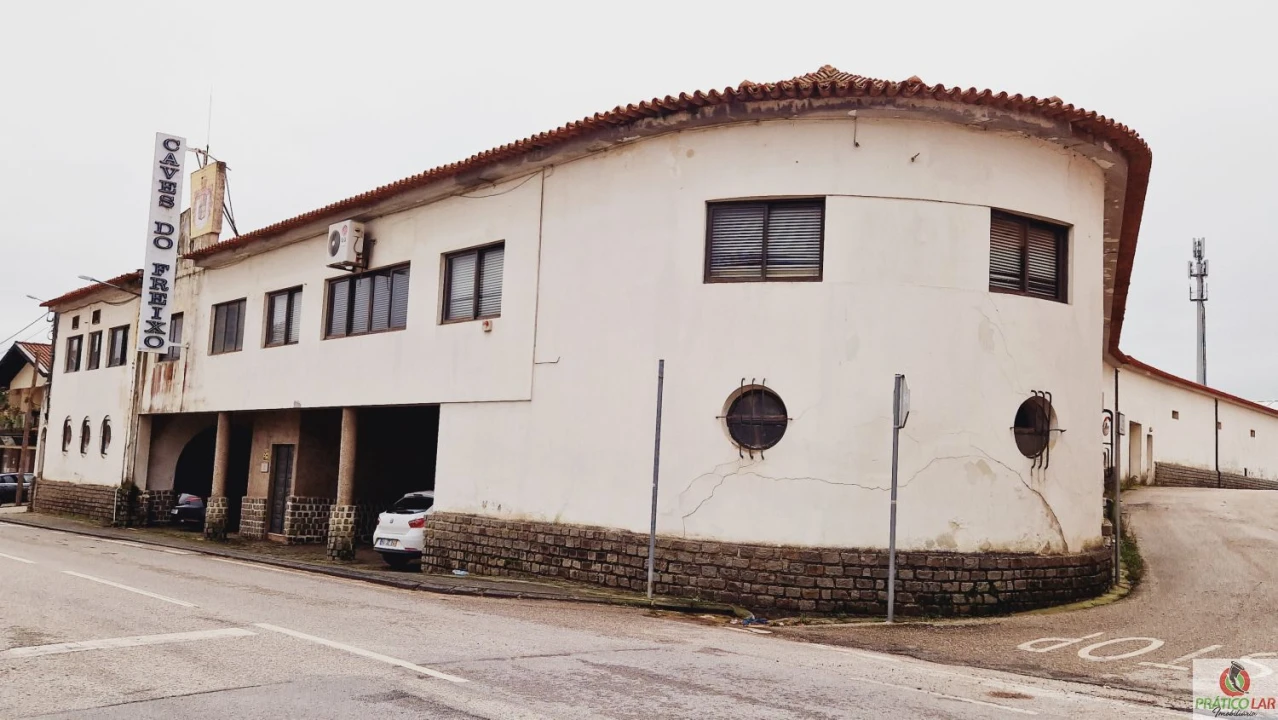 Loja para Venda em Arcos e Mogofores Foto 5
