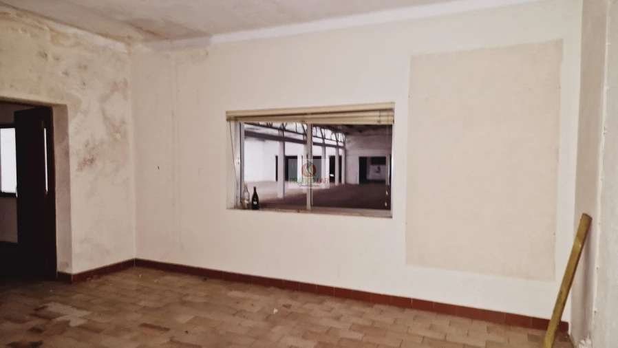 Loja para Venda em Arcos e Mogofores Foto 26