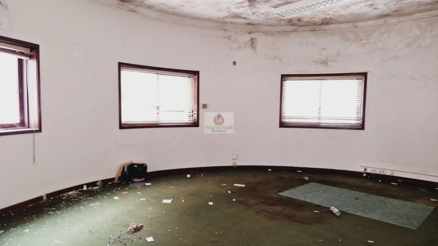 Loja para Venda em Arcos e Mogofores Foto 13