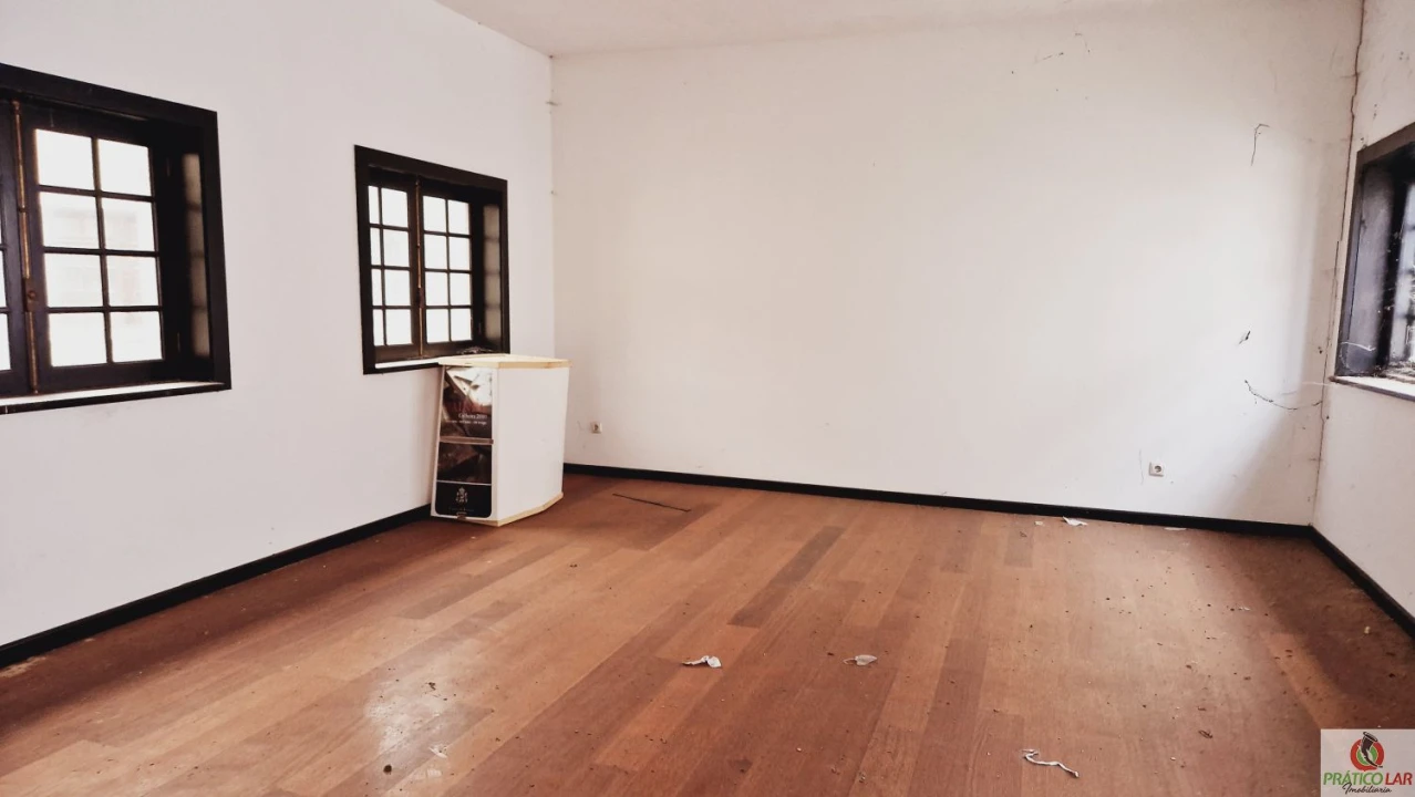 Loja para Venda em Arcos e Mogofores Foto 14