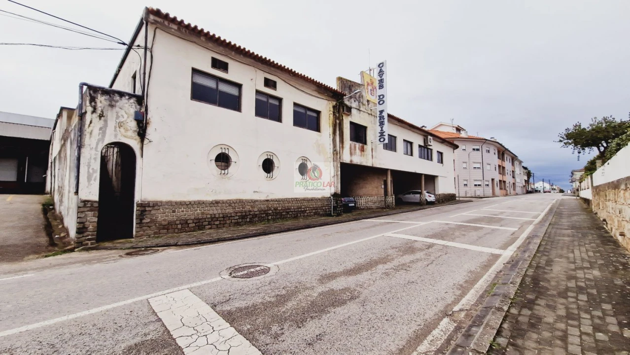 Loja para Venda em Arcos e Mogofores Foto 1