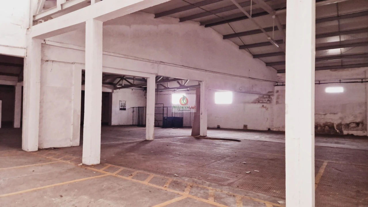 Loja para Venda em Arcos e Mogofores Foto 38