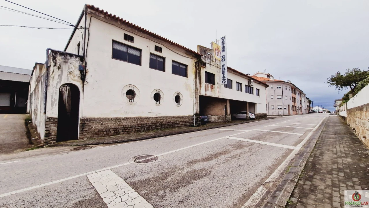 Loja para Venda em Arcos e Mogofores Foto 1