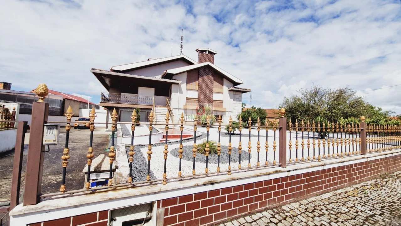 Moradia T4 para Venda em Bustos, Troviscal e Mamarrosa Foto 3