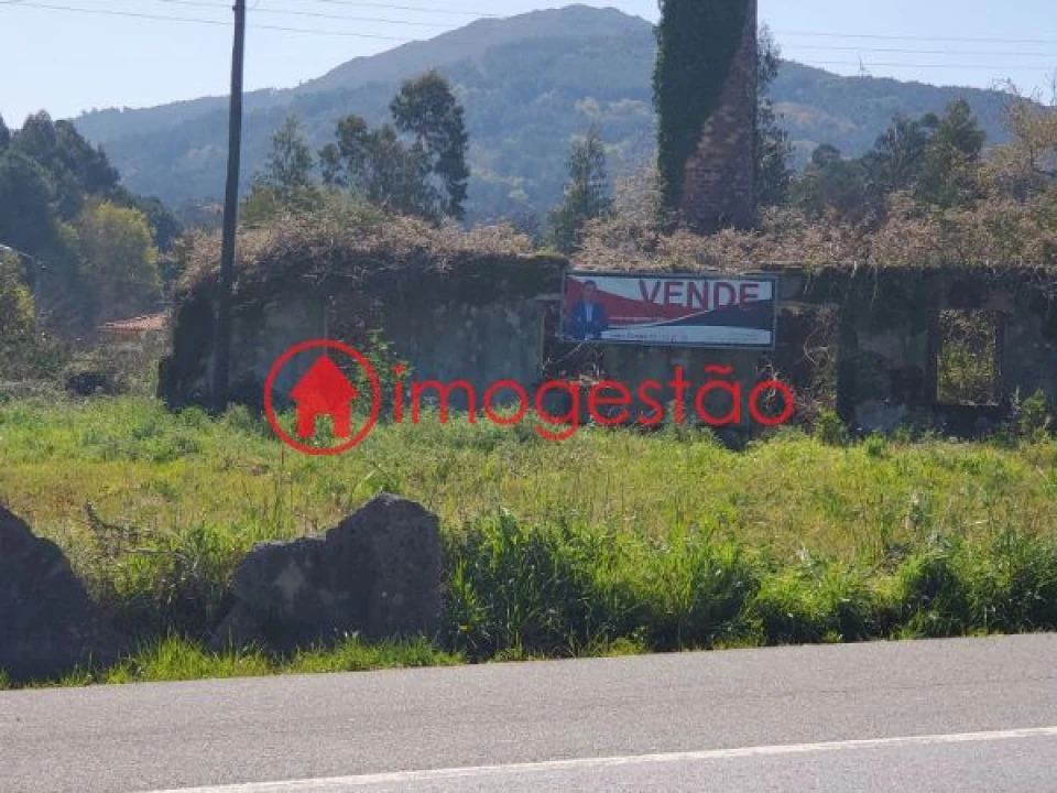 Terreno para Venda em Vila Nova de Cerveira e Lovelhe Foto 1