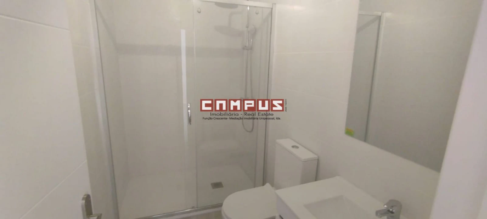 Moradia T3 para Venda em Arco da Calheta Foto 11