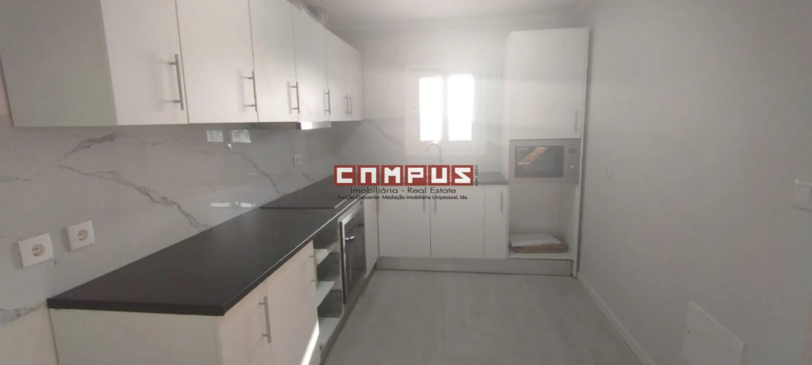 Moradia T3 para Venda em Arco da Calheta Foto 14