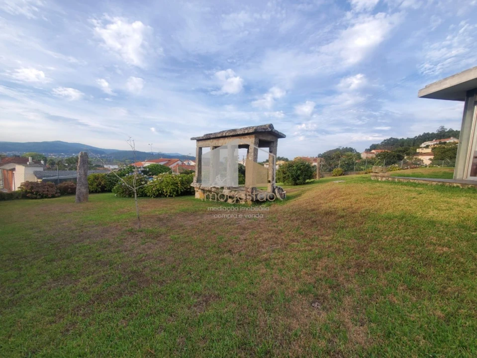 Moradia T5 para Venda em Lanhelas Foto 30