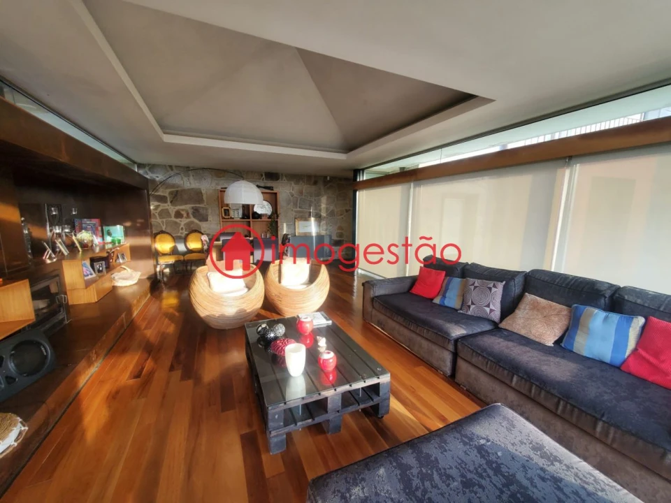 Moradia T5 para Venda em Lanhelas Foto 10