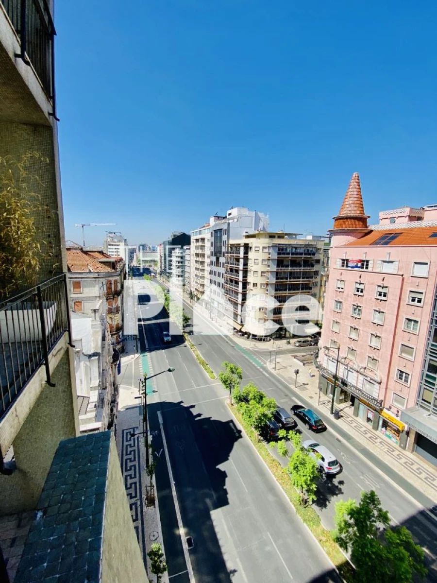 Apartamento T9 para Venda em Santo António Foto 27