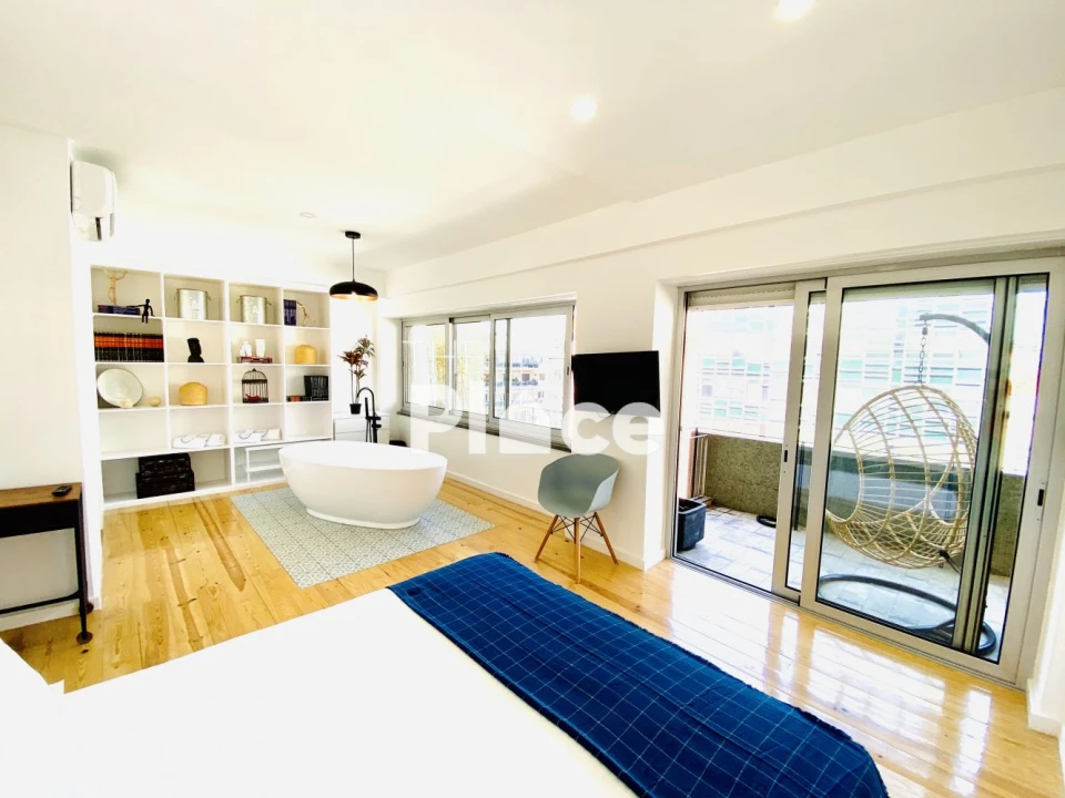 Apartamento T9 para Venda em Santo António Foto 1