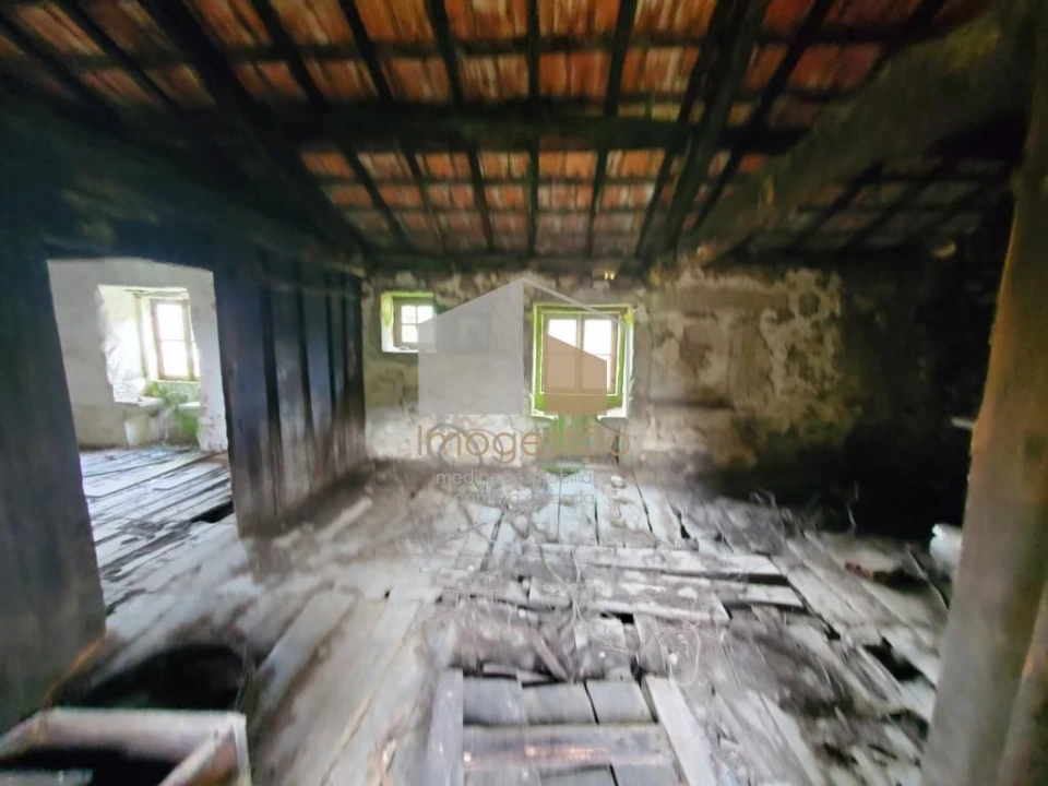 Quinta T3 para Venda em Sapardos Foto 21