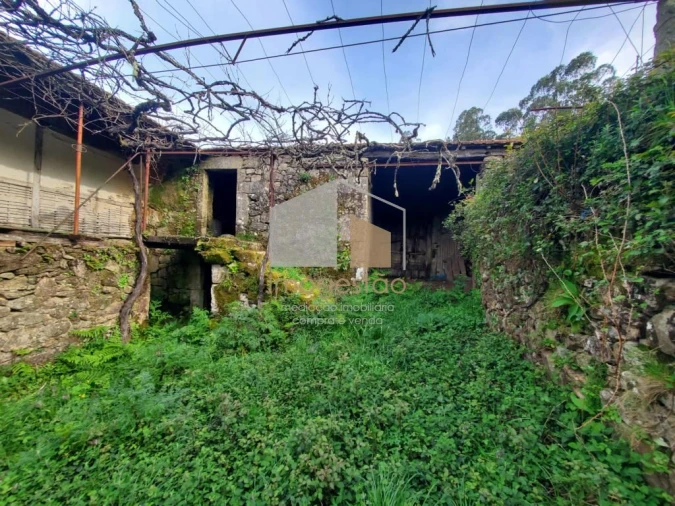 Quinta T3 para Venda em Sapardos Foto 16