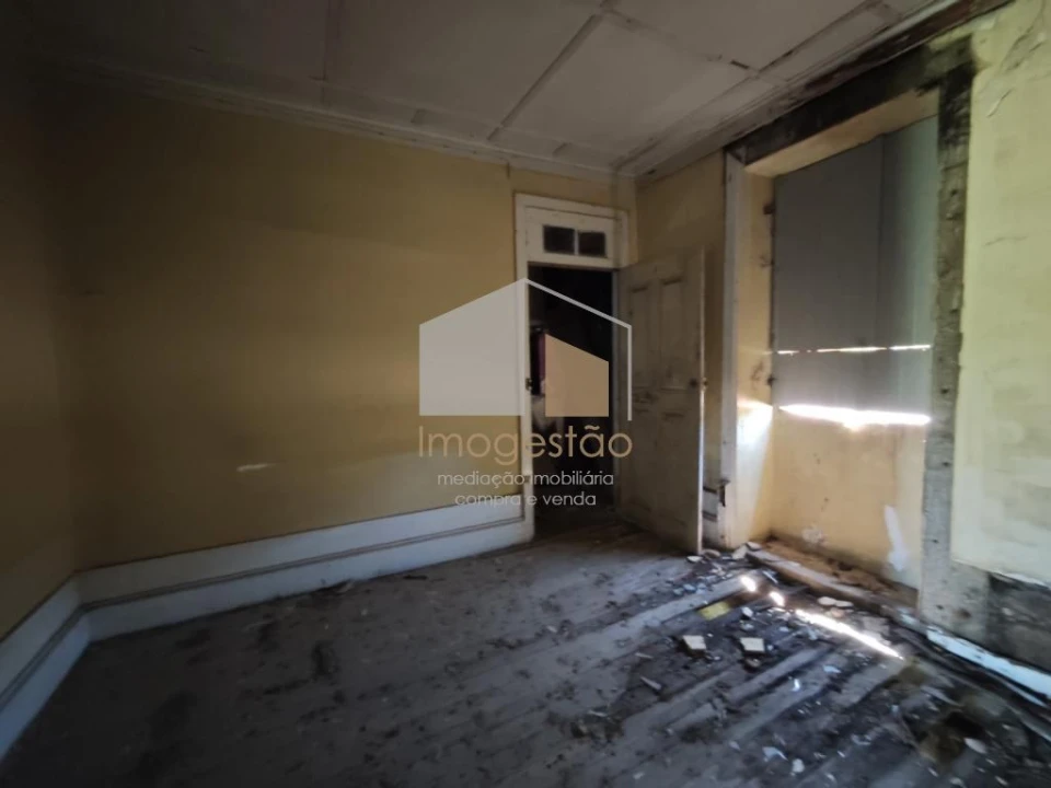 Moradia T3 para Venda em Cornes Foto 16