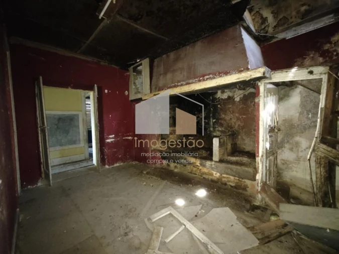 Moradia T3 para Venda em Cornes Foto 18