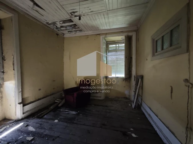 Moradia T3 para Venda em Cornes Foto 17