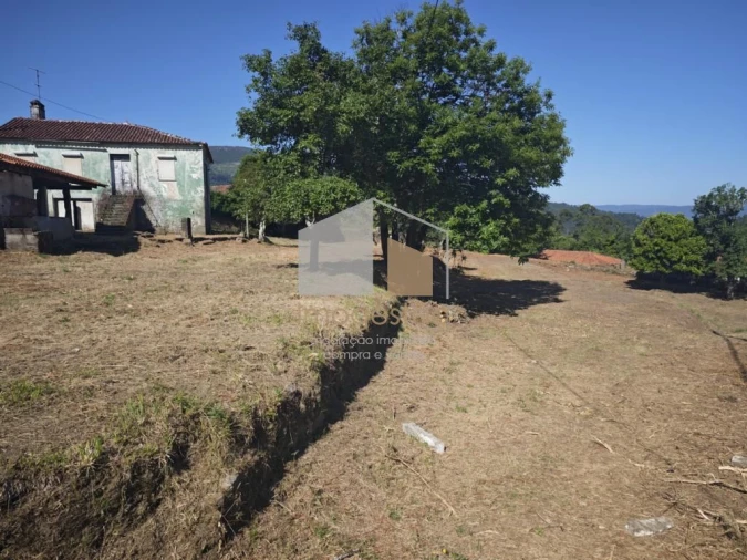 Moradia T3 para Venda em Cornes Foto 3