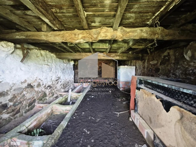 Moradia T3 para Venda em Cornes Foto 25