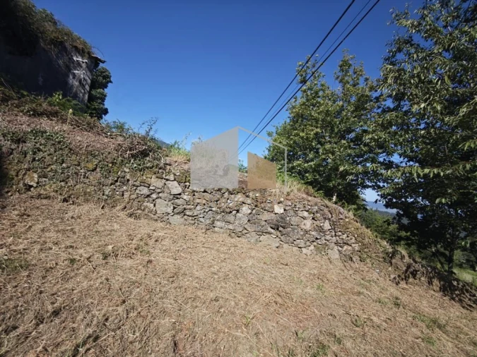 Moradia T3 para Venda em Cornes Foto 40