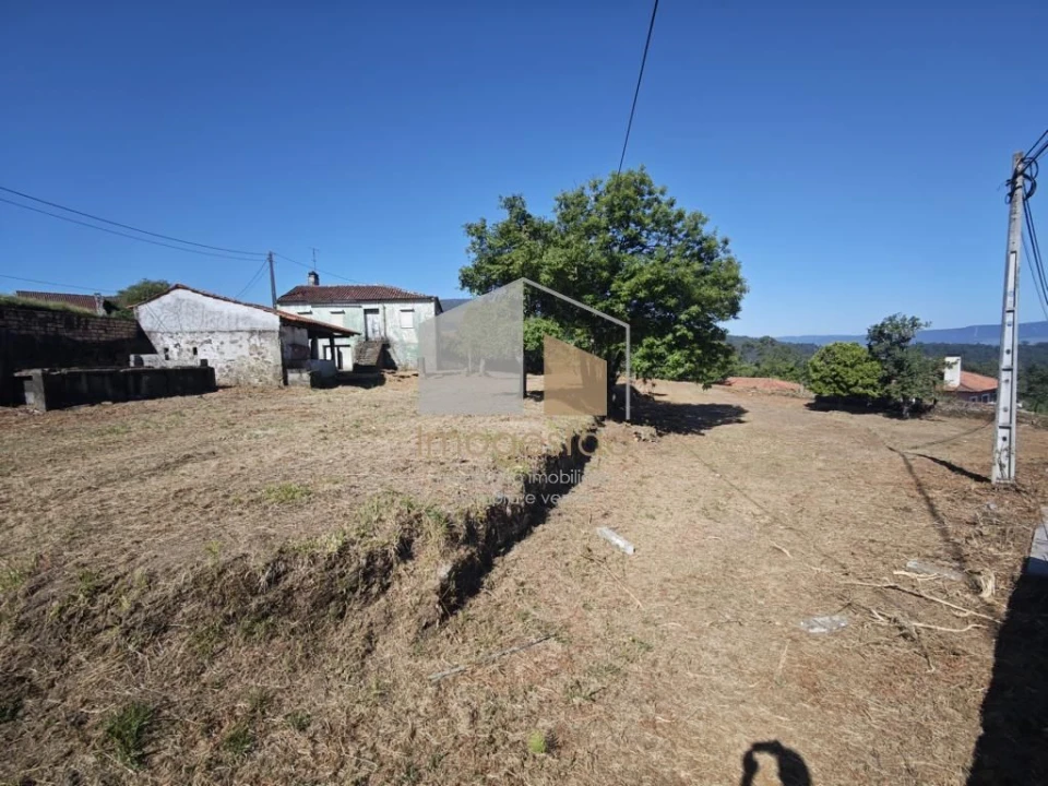 Moradia T3 para Venda em Cornes Foto 31