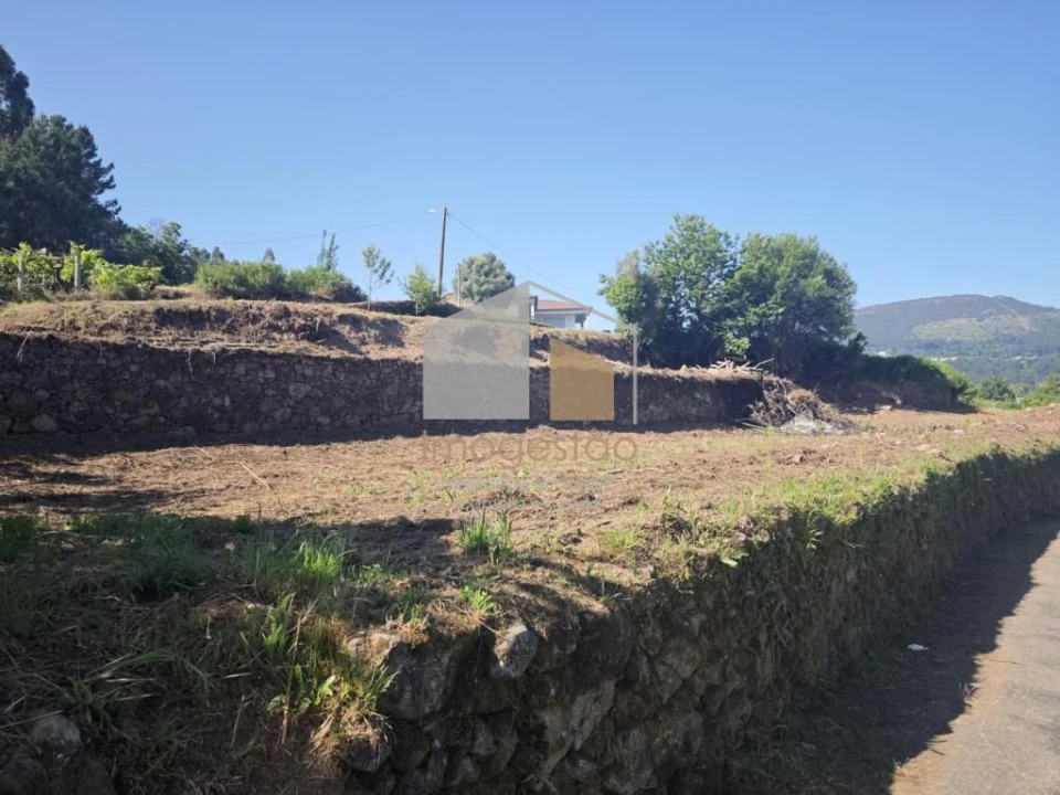 Moradia T3 para Venda em Cornes Foto 29