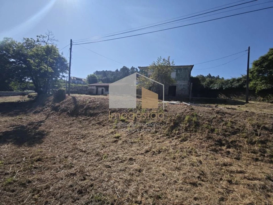 Moradia T3 para Venda em Cornes Foto 36