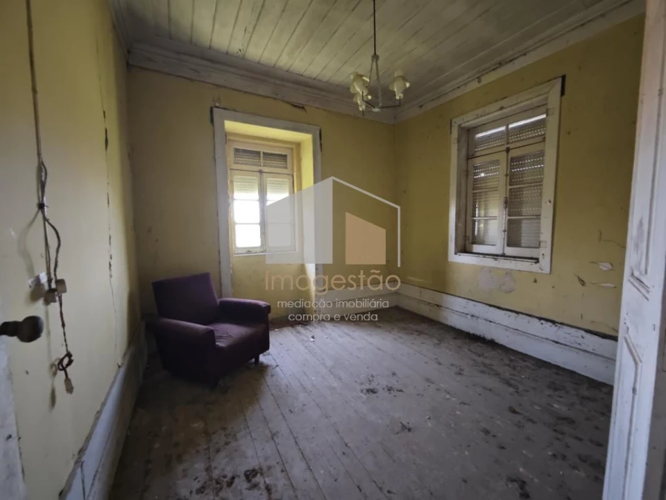 Moradia T3 para Venda em Cornes Foto 12