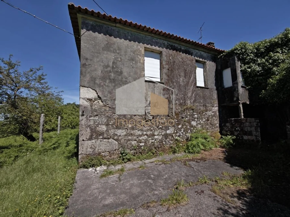 Moradia T3 para Venda em Cornes Foto 8