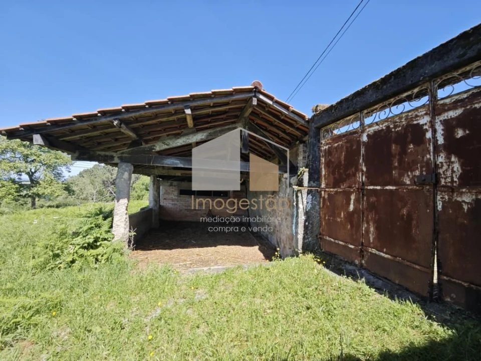 Moradia T3 para Venda em Cornes Foto 6