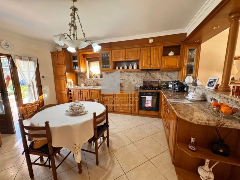 Moradia T4 para Venda em São Julião e Silva Foto 9