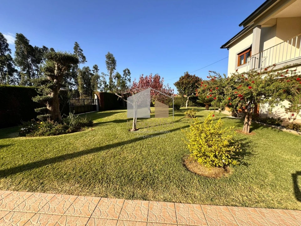 Moradia T4 para Venda em São Julião e Silva Foto 19