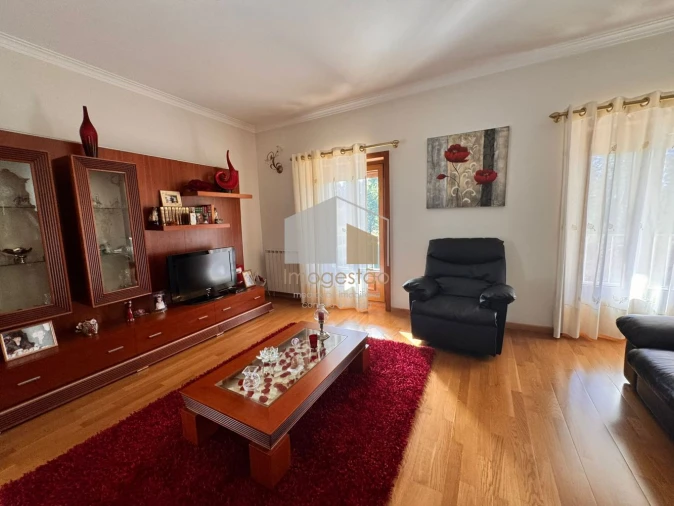 Moradia T4 para Venda em São Julião e Silva Foto 4