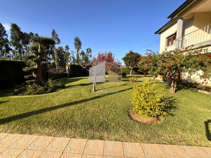 Moradia T4 para Venda em São Julião e Silva Foto 18