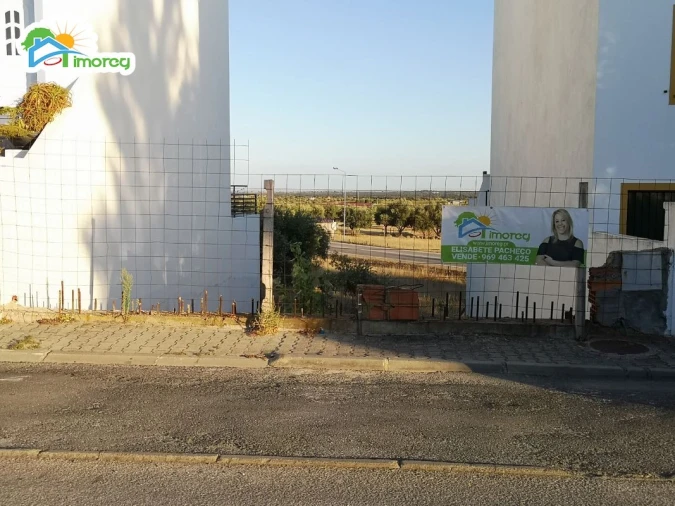 Terreno para Venda em Reguengos de Monsaraz Foto 1