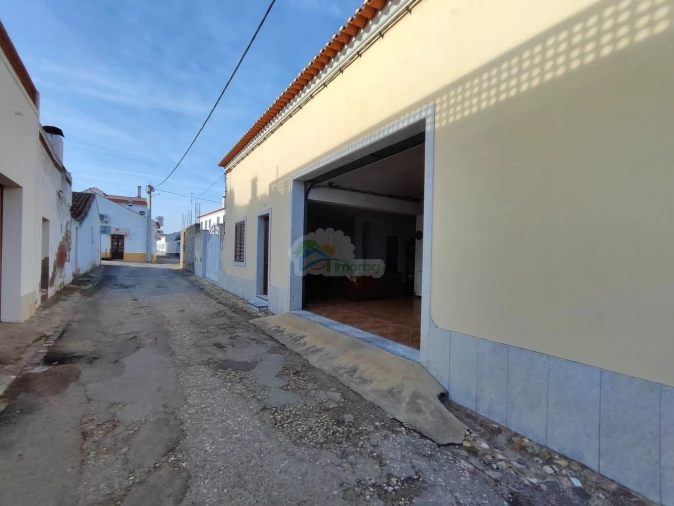 Moradia T2 para Venda em Amareleja Foto 2