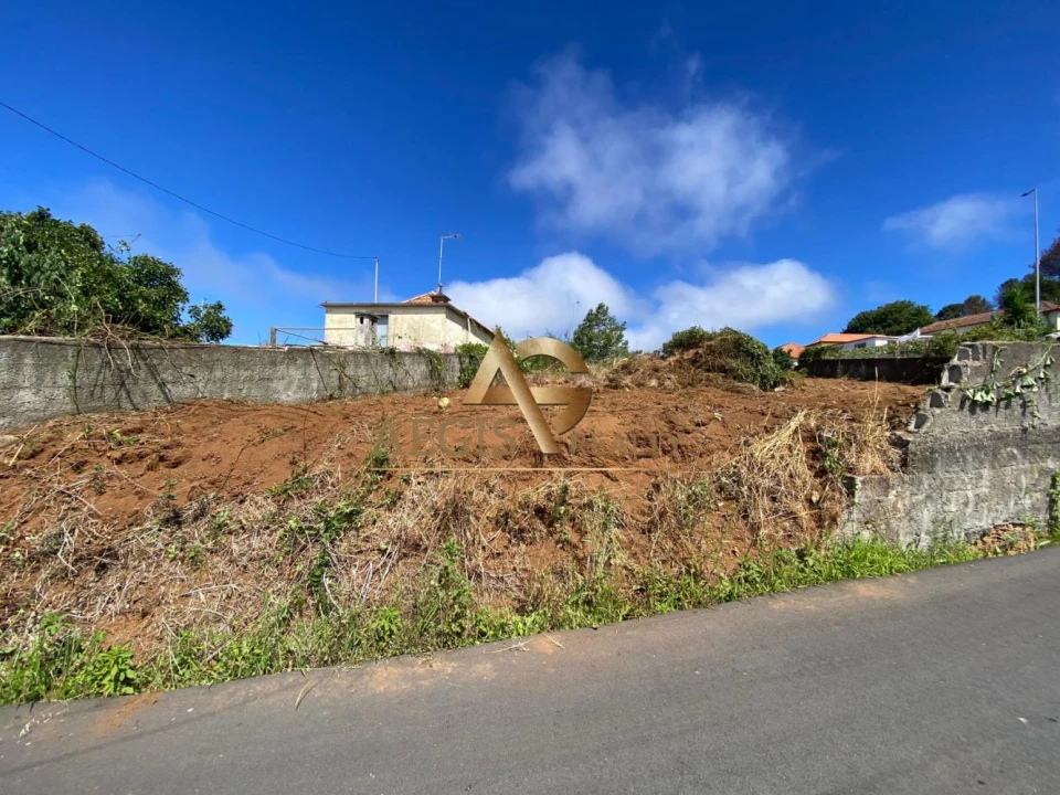 Terreno para Venda em Fajã da Ovelha Foto 1