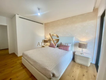 Apartamento T5 para Venda em Funchal (São Pedro)