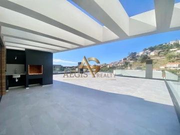 Apartamento T5 para Venda em Funchal (São Pedro)