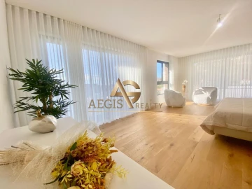 Apartamento T5 para Venda em Funchal (São Pedro)