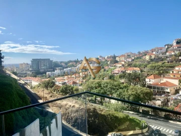 Apartamento T5 para Venda em Funchal (São Pedro)