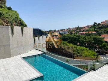 Apartamento T5 para Venda em Funchal (São Pedro)